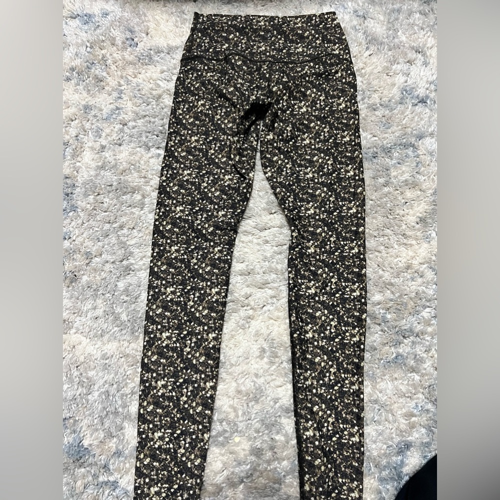 Lululemon Womens Shine Tight Legging Size 4 Shimmy Shimmer Black White Roll Down